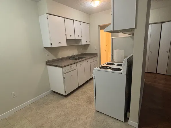 4362 Maywood St #103, Burnaby, BC V5H 2K1