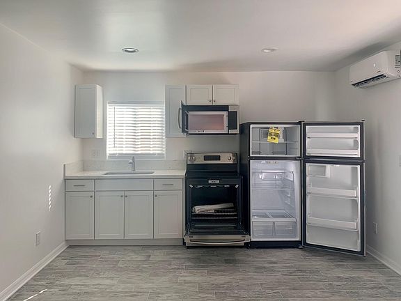 3rd image of 1308 W Verdugo Ave