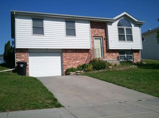 3906 NW 57th St, Lincoln, NE 68524