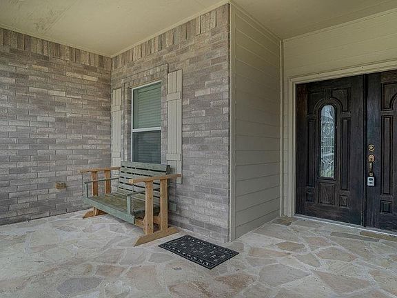 4th image of 2415 Stone St