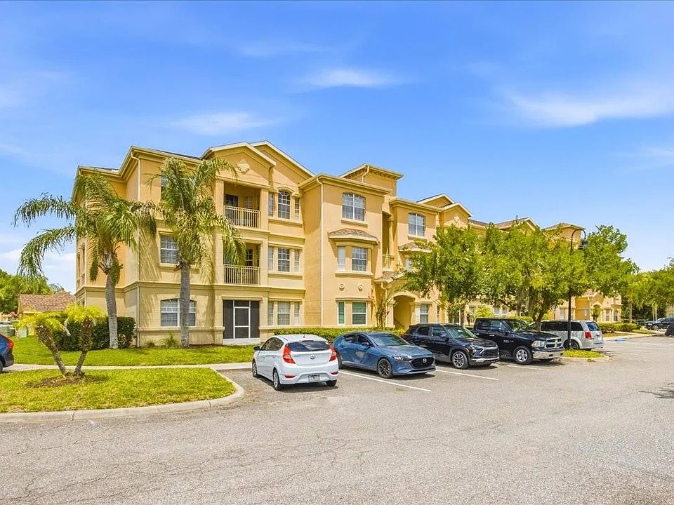 301 W Ridge Rd #301
