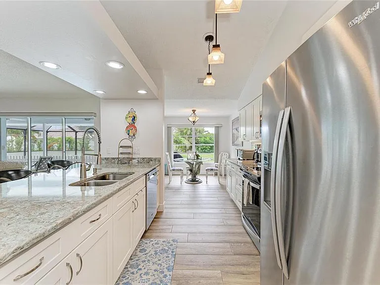 405 Bayside Ln — Photo 24