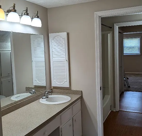 474 Woodview Dr — Photo 20