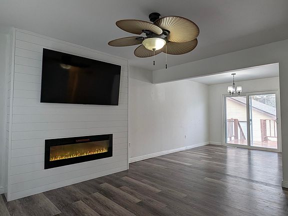 5th image of 2984 Miami St