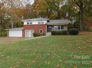 1011 8th Ave SW, Conover, NC 28613