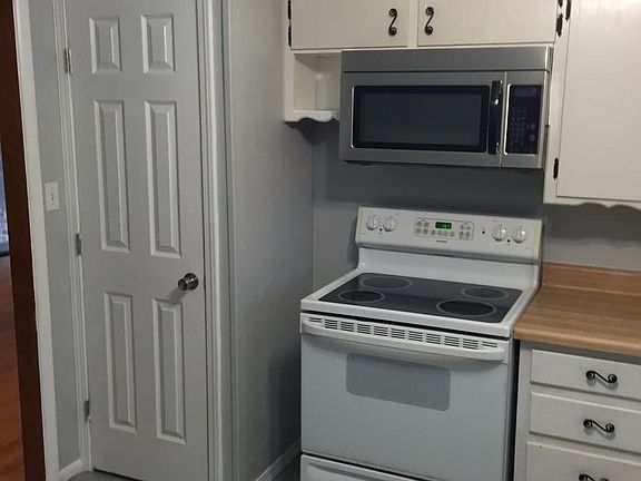 2nd image of 1712 Marian Dr