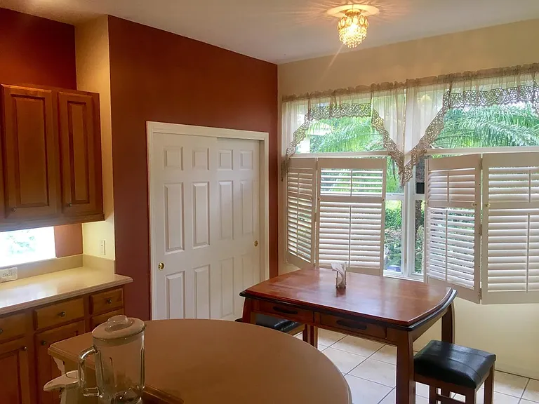 1357 Thornapple Dr — Photo 9