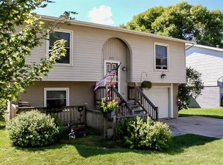 209 E Southridge Rd, Marshalltown, IA 50158