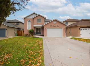 139 Brigade Dr, Hamilton, ON L9B 2B9