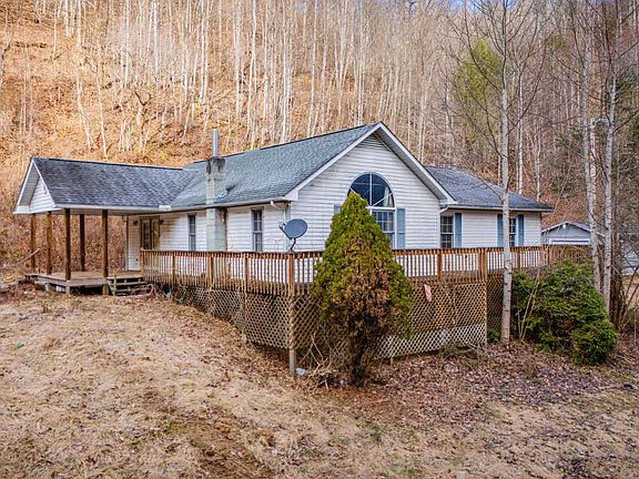 3rd image of 228 Tiger Creek Rd
