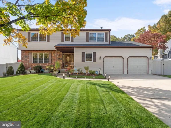 42 N Green Acre Dr, Cherry Hill, NJ 08003