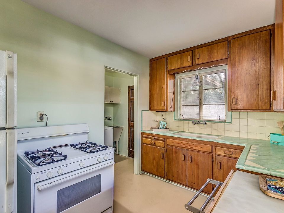 1st image of 1719 S El Camino Dr