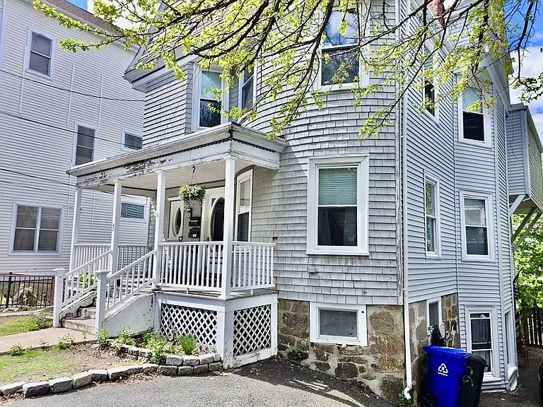 42 Grampian Way #2 — Photo 2