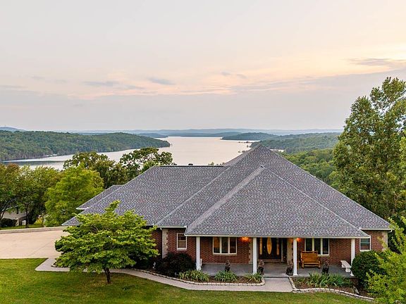 3rd image of 499 Noe Creek Rd