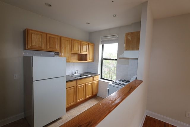 1st image of 7123 4th Ave #21