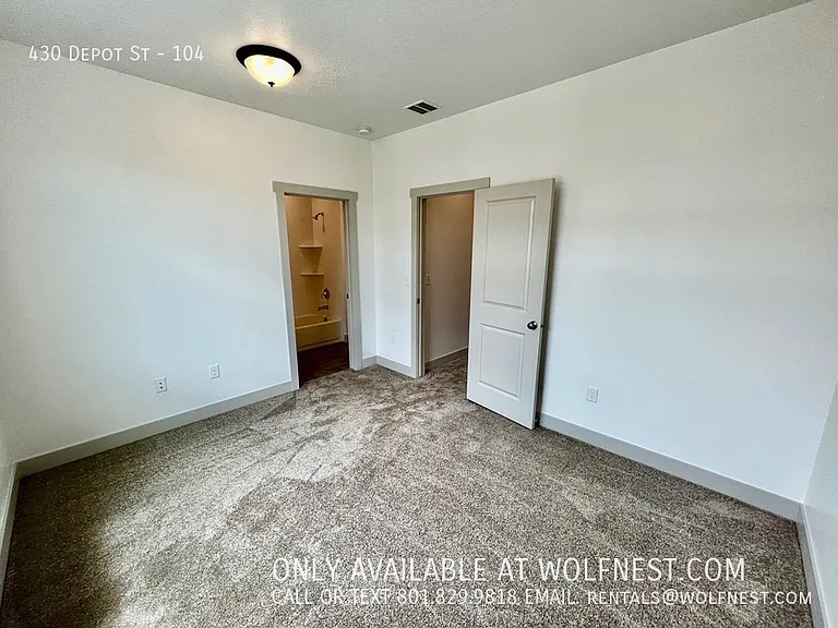 430 E Depot St #104 — Photo 11
