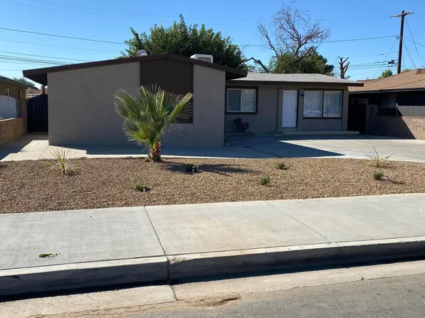 1102 W Avenue H8, Lancaster, CA 93534
