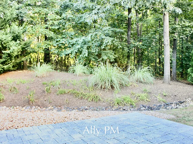 1892 Clay Dr — Photo 21