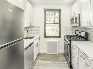 70-71 Park Dr E #B, Flushing, NY 11367