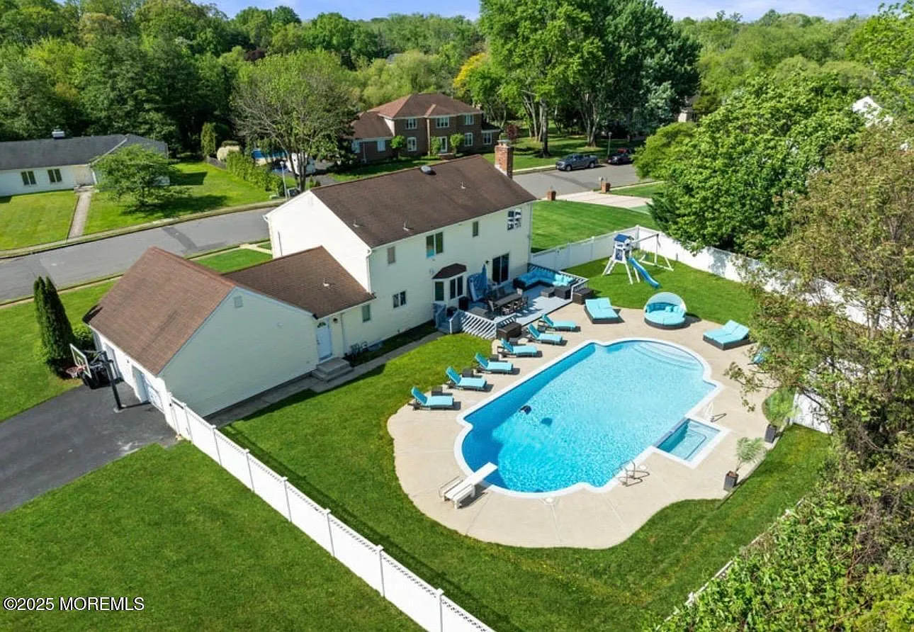 6 bed, 2953 sqft, $8,500 — Photo 1