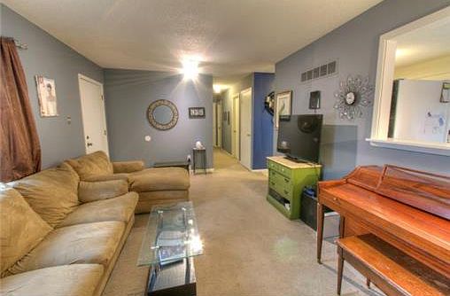 4th image of 528 NE Sunnybrook Dr