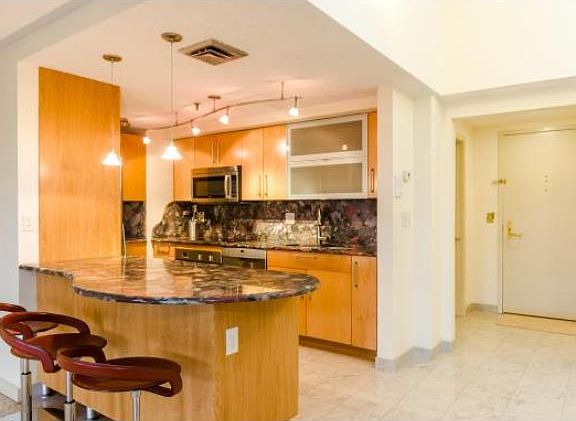 5th image of 12 Mt Laurels Dr APT 601