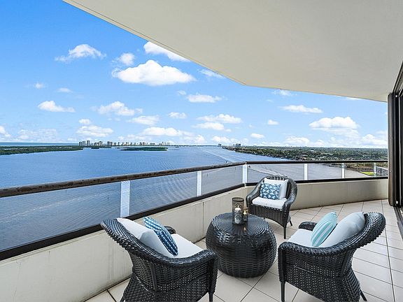 2nd image of 100 Lakeshore Drive #1657