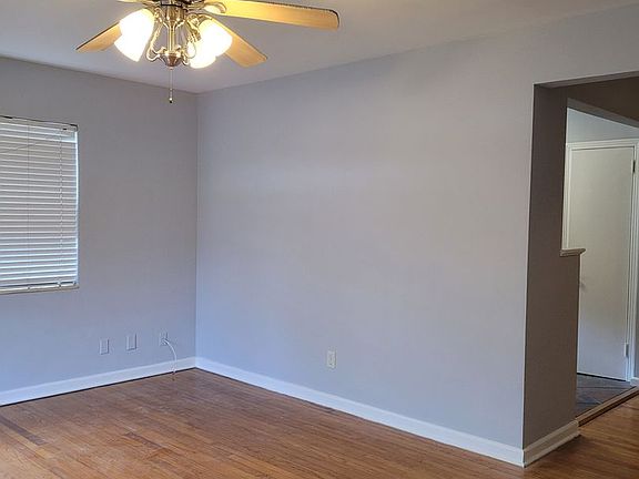 2nd image of 3018 Oak St #81876942D