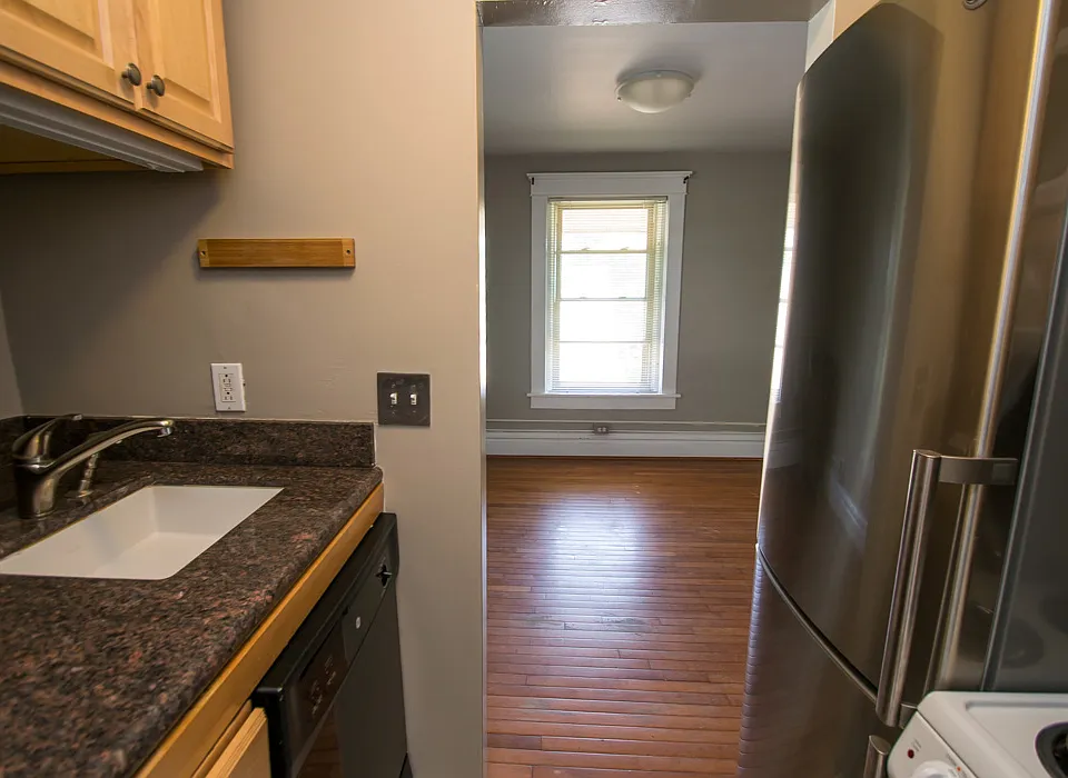 1501 Broadway Street Unit 4 Kitchen