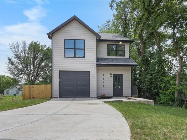 1141 Walnut Ave, Osawatomie, KS 66064