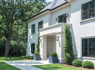 W304N2865 Grand Haven Dr, Pewaukee, WI 53072