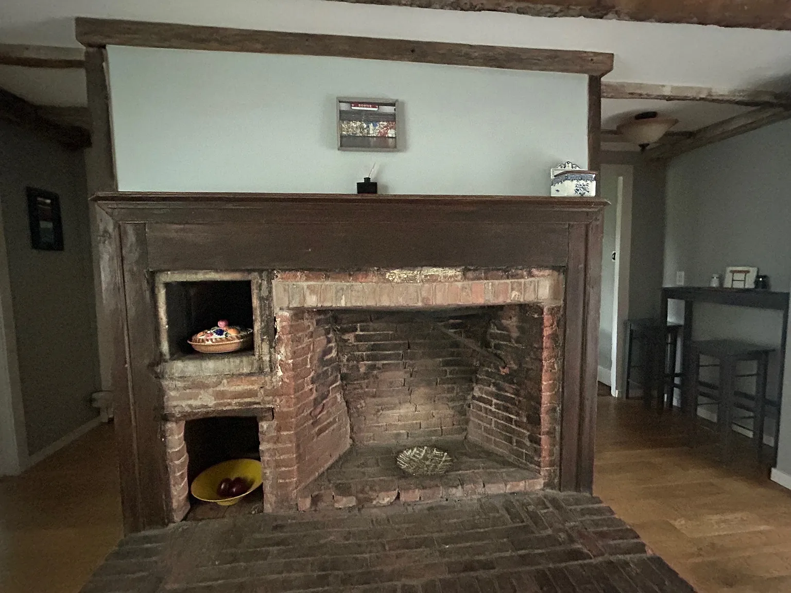 1574 Pleasant St — Photo 4