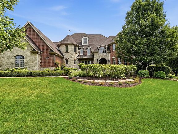 4th image of 105 Forest Edge Dr
