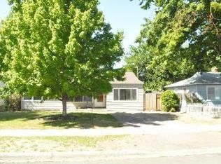 934 Mt Pitt St, Medford, OR 97501