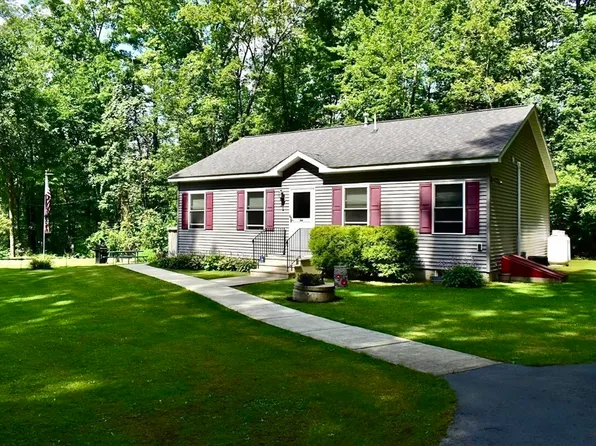 94 Lake Shore Dr, Sterling, MA 01564