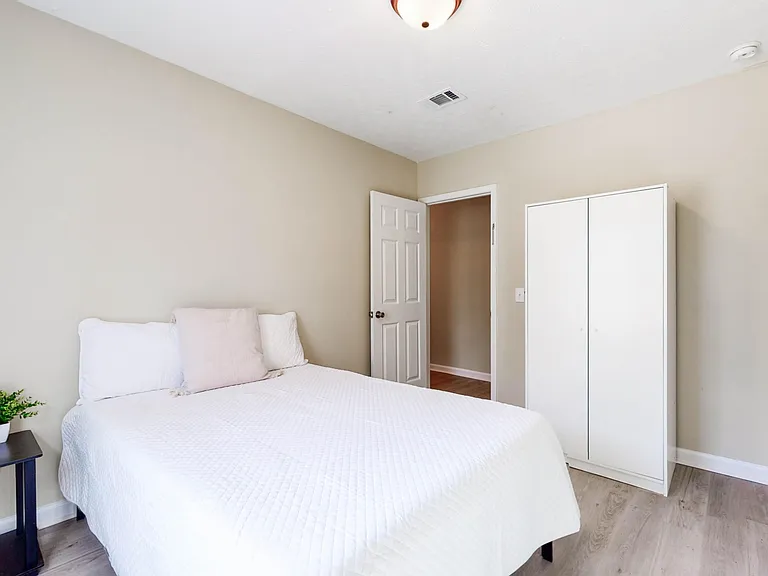1867 Petite Ln — Photo 3