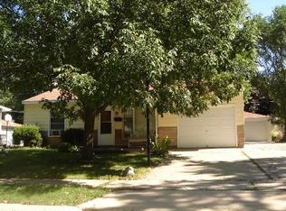 217 Nippert Ave, Romeoville, IL 60446