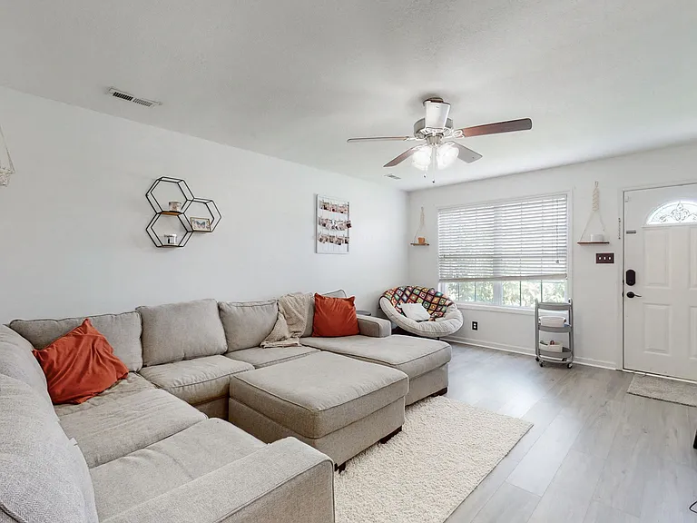 117 N Cavalcade Cir — Photo 3
