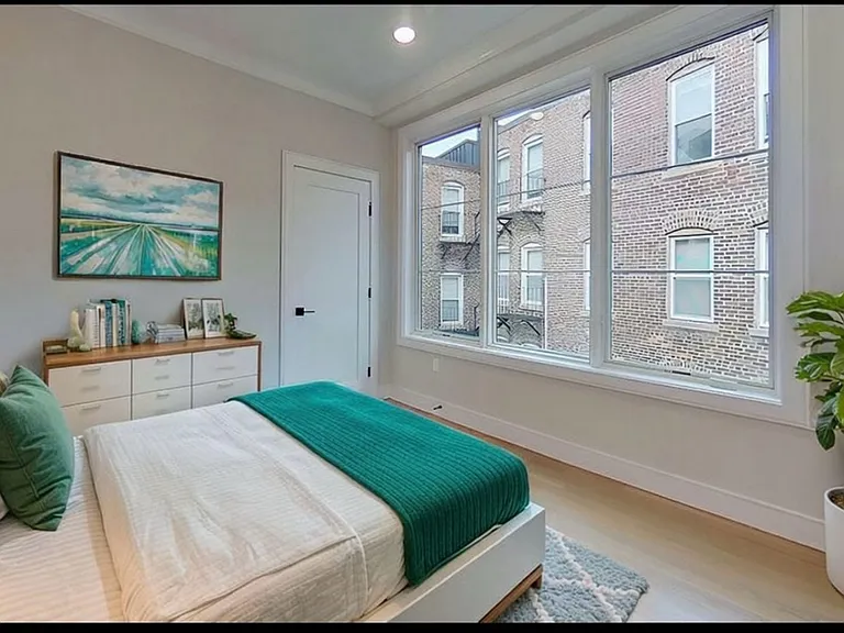 106 Warren St #2B — Photo 6