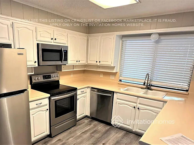 4510 Lone Oak Dr — Photo 6