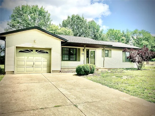 1029 Louisiana St, Sullivan, MO 63080