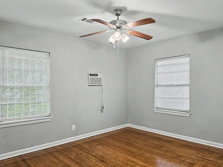 1223 Shawnee St — Photo 19