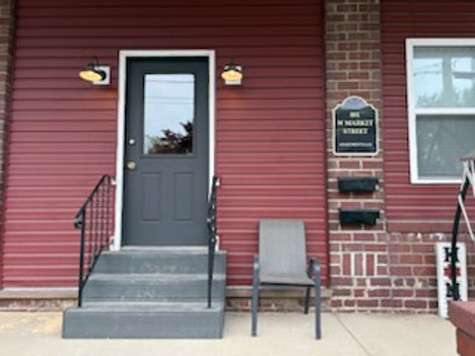 1st image of 801 W Market St APT A