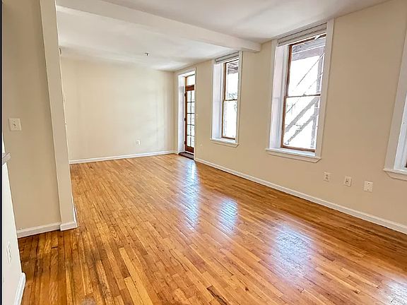 2nd image of 110 Morris St APT 2F
