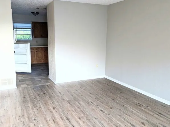401 N 4th St APT E, Copperas Cove, TX 76522