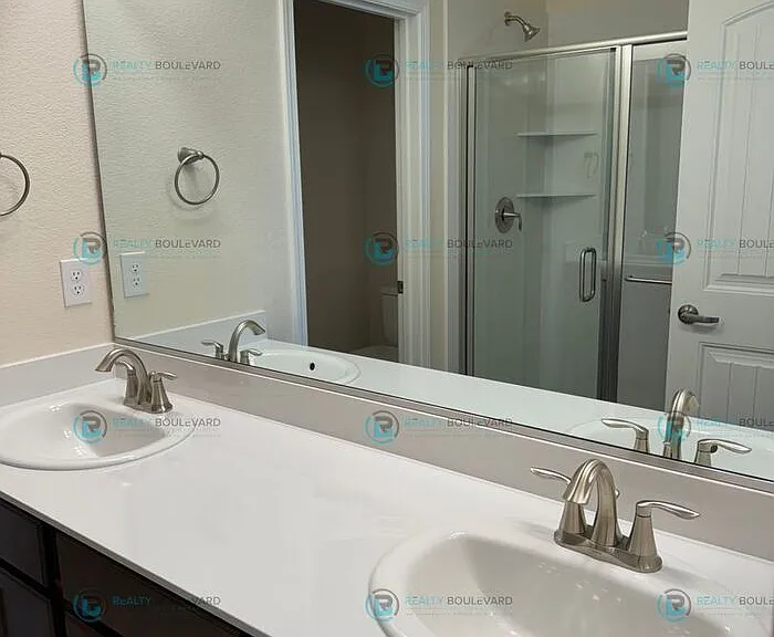 1011 Middle Gate Rd #1011 — Photo 12