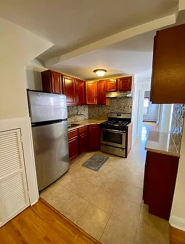 736A Union St #TOP Photo 1