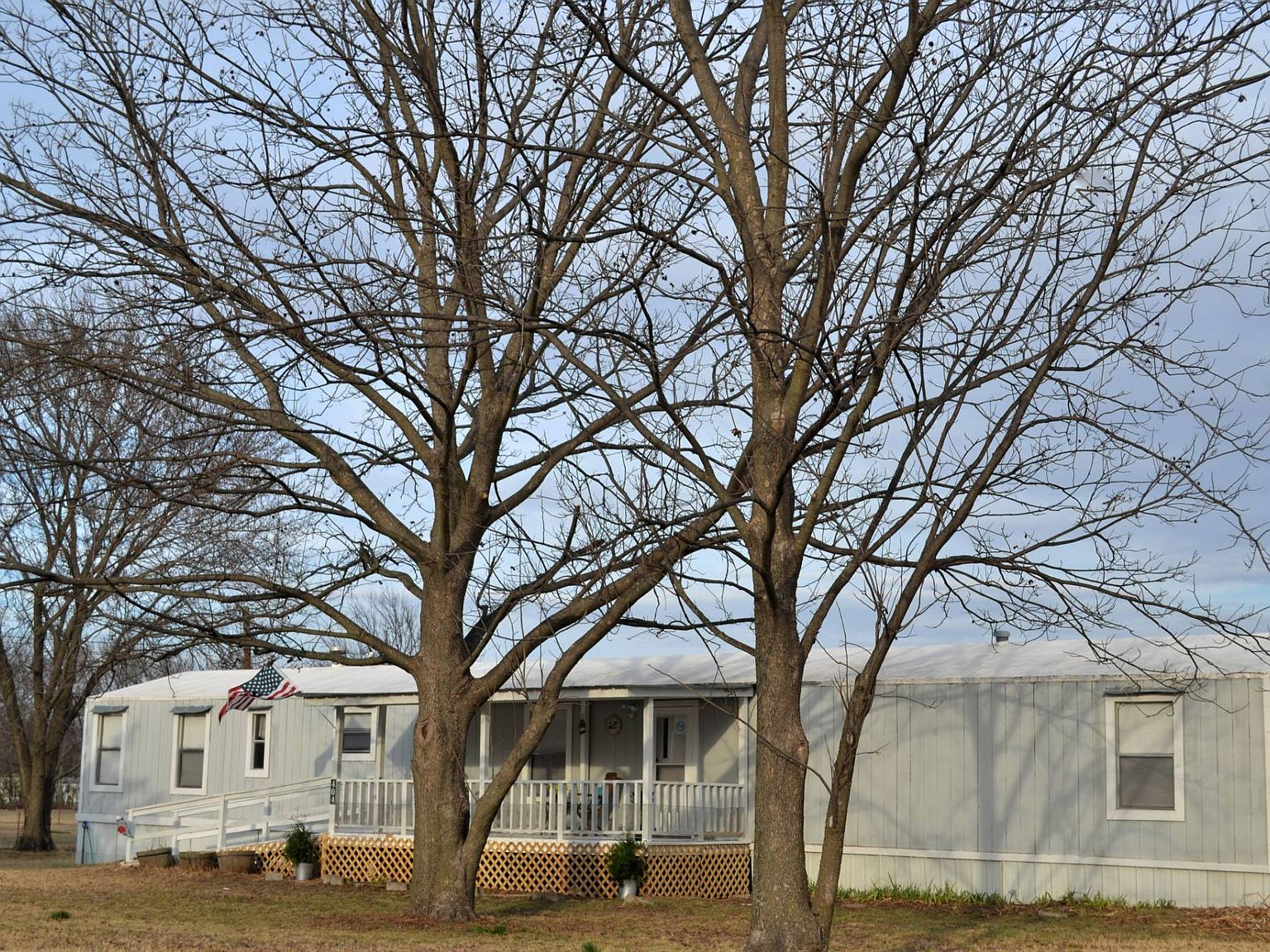 404 S Grand Ave, Mannsville, OK 73447 Zillow