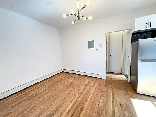 Rented by Bouklis Group | media 5