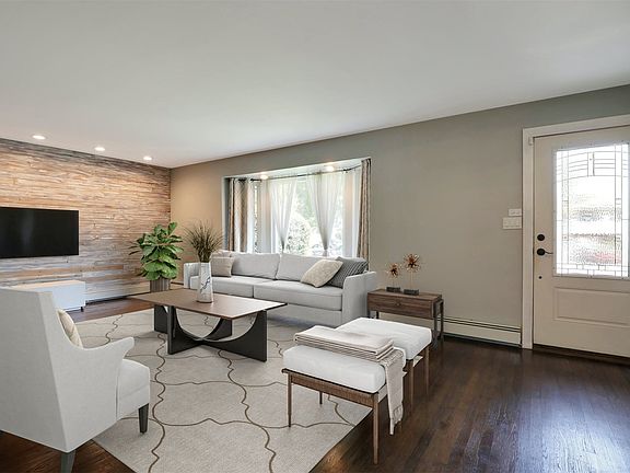 3rd image of 7 Clafford Ln